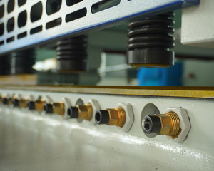 4/6/8/10mm tấm kim loại cắt điện Máy cắt tấm để bán - Product Image 5