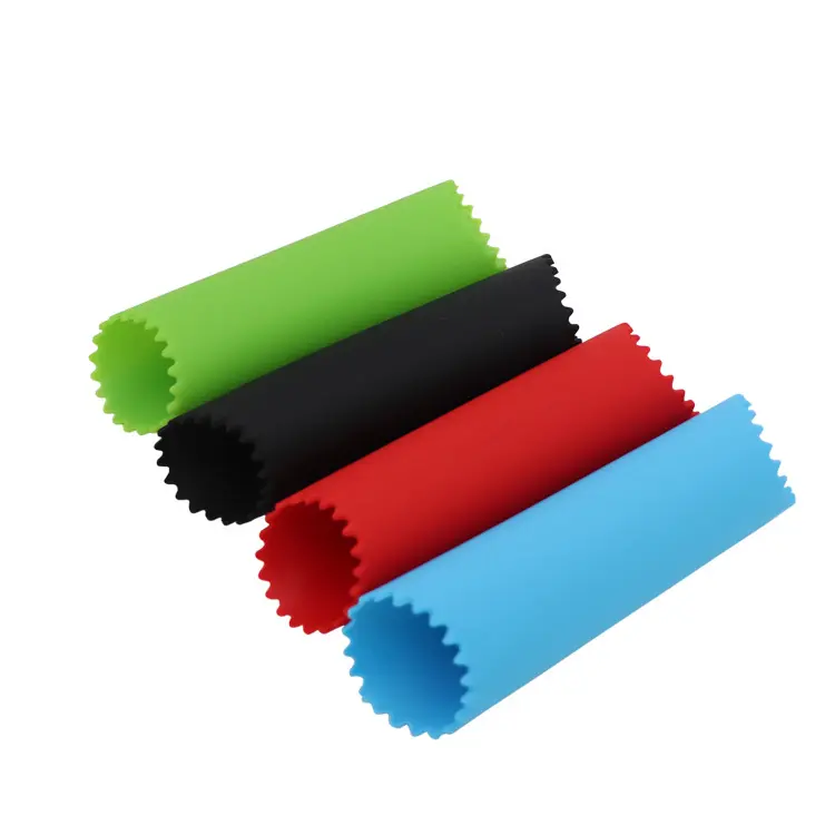 Raw silicone color Garlic Peeler To Peel The Garlic By Hand To Remove The Peeler Machine Creative Kitchen Gadget