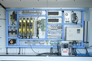 Kleine VMC-Maschine VMC650 3-Achsen-VMC-Fräsbearbeitung Metall bearbeitung Vertikal fräsmaschine Zentrum zu verkaufen - Product Image 2