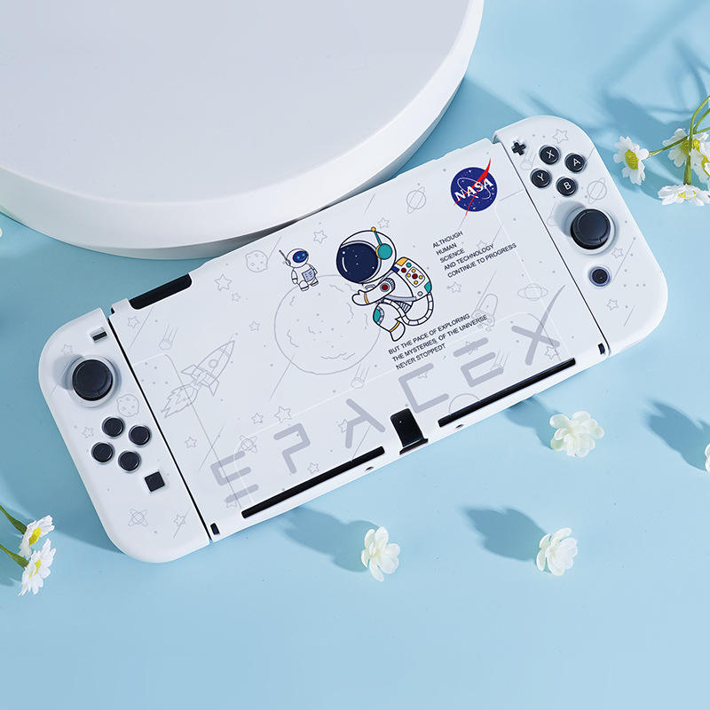 นักบินอวกาศผิวนุ่มเป็นมิตรกับผิว