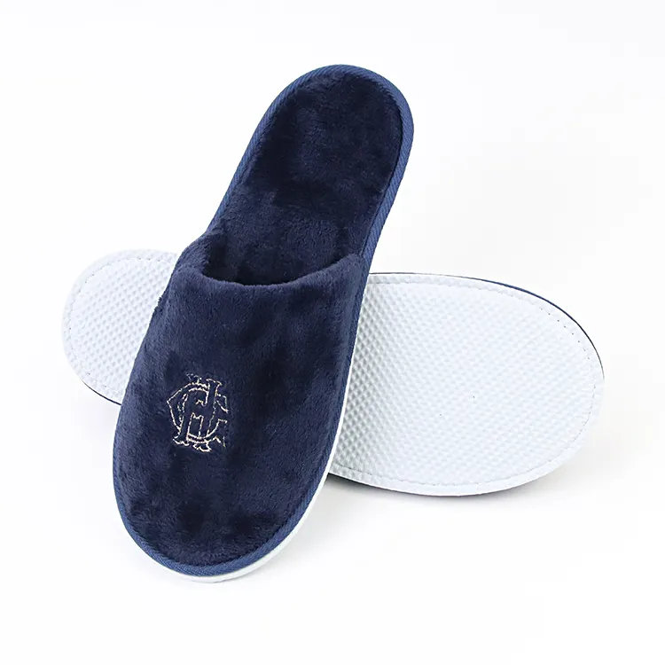 Customized Hotel Resort Indoor Slippers With Embroidered LOGO Design Thickened Heel Closed Toe Coral Velvet Disposable Slippers