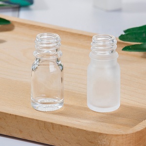 透明ガラス分離ボトルホワイトスクラブエッセンシャルオイル化粧品ボトル5ml - Product Image 1