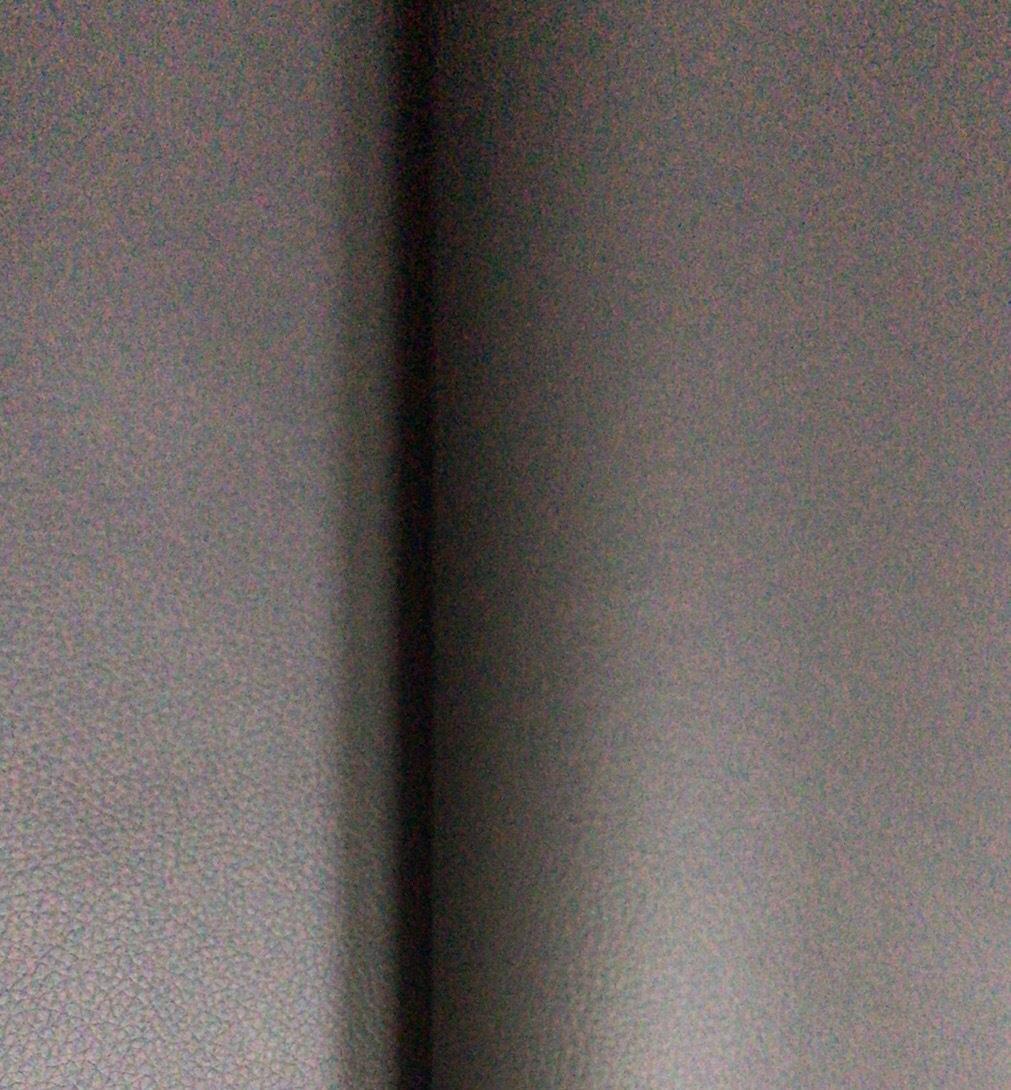 Gris foncé