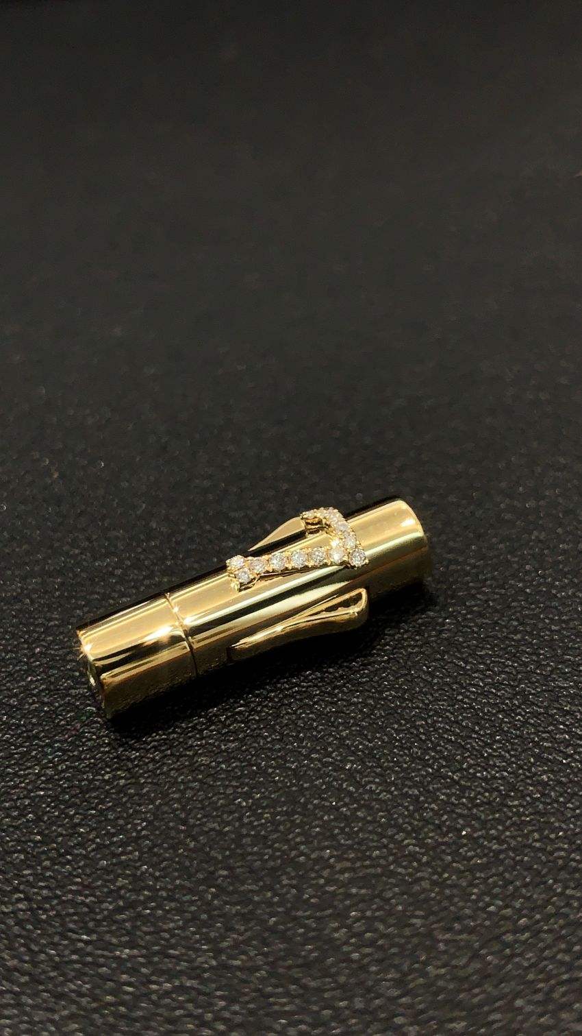 สีเหลือง