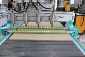 M-SHINE automatischer Werkzeug wechsel 1325-4 3-Achsen-Holz-CNC-Router Atc 3d Carving Furniture Making Machine zum Verkauf - Product Image 6