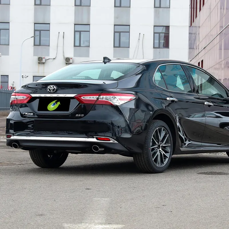 Vehículos a gasolina TOYOTA Camry 2023 2,5G Versión de lujo Coche de gasolina con volante a la izquierda para adultos Enlace de depósito Coche usado