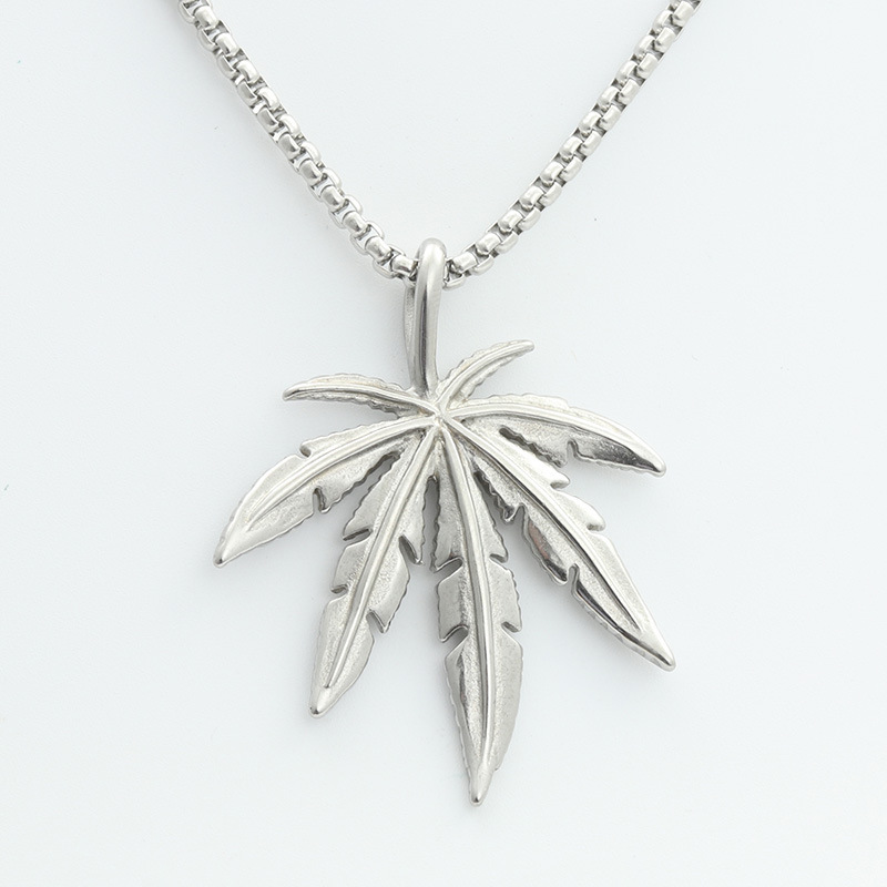Silver pendant (without chain)