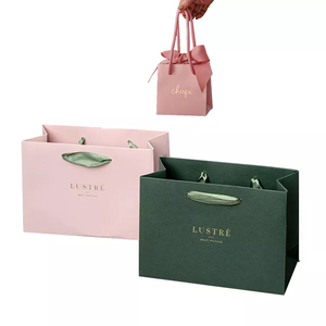 Bolsa de papel de tela de regalo negra OEM de lujo reciclable de tamaño personalizado duradero, bolsa de papel de lujo reciclable de tamaño personalizado duradero - Product Image 6