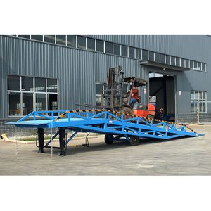 Contenedor refrigerado Plataforma de carga y descarga de carga Borde de muelle de barco Nivelador de muelle móvil Puente Rampa 10 toneladas de carga