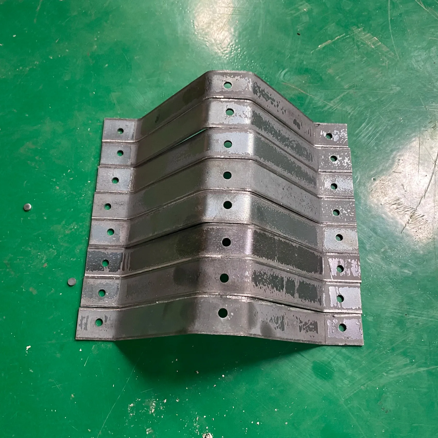 Band Stahl klemmen herstellungs maschine seismische Stütz bügel Produktions ausrüstung elektrische CNC-Rohrs chellen Biege maschine