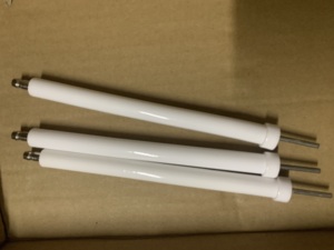 Industrial <strong>Insulator</strong> Glazed <strong>Ceramic</strong> <strong>Ignitor</strong> Al2O3 Gas Stove Spark Plug Ignition