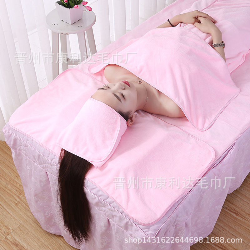 Ensemble trois pièces en soie rose clair de poids moyen