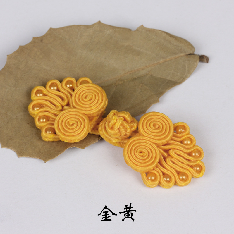 Amarillo dorado * longitud de unos 6,0 cm