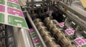 2024 YFTJ tampone di alcool tessuto bagnato quattro-side macchina di sigillatura con insaccatura macchina di conteggio buon prezzo fornitore - Product Image 5