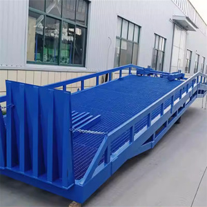 CE Certified Forklift <strong>Loading</strong> Ramp Mobile Lifting <strong>Platform</strong> Ramp Mobile Customizable Truck <strong>Loading</strong> <strong>and</strong> <strong>Unloading</strong> - Product Image 4
