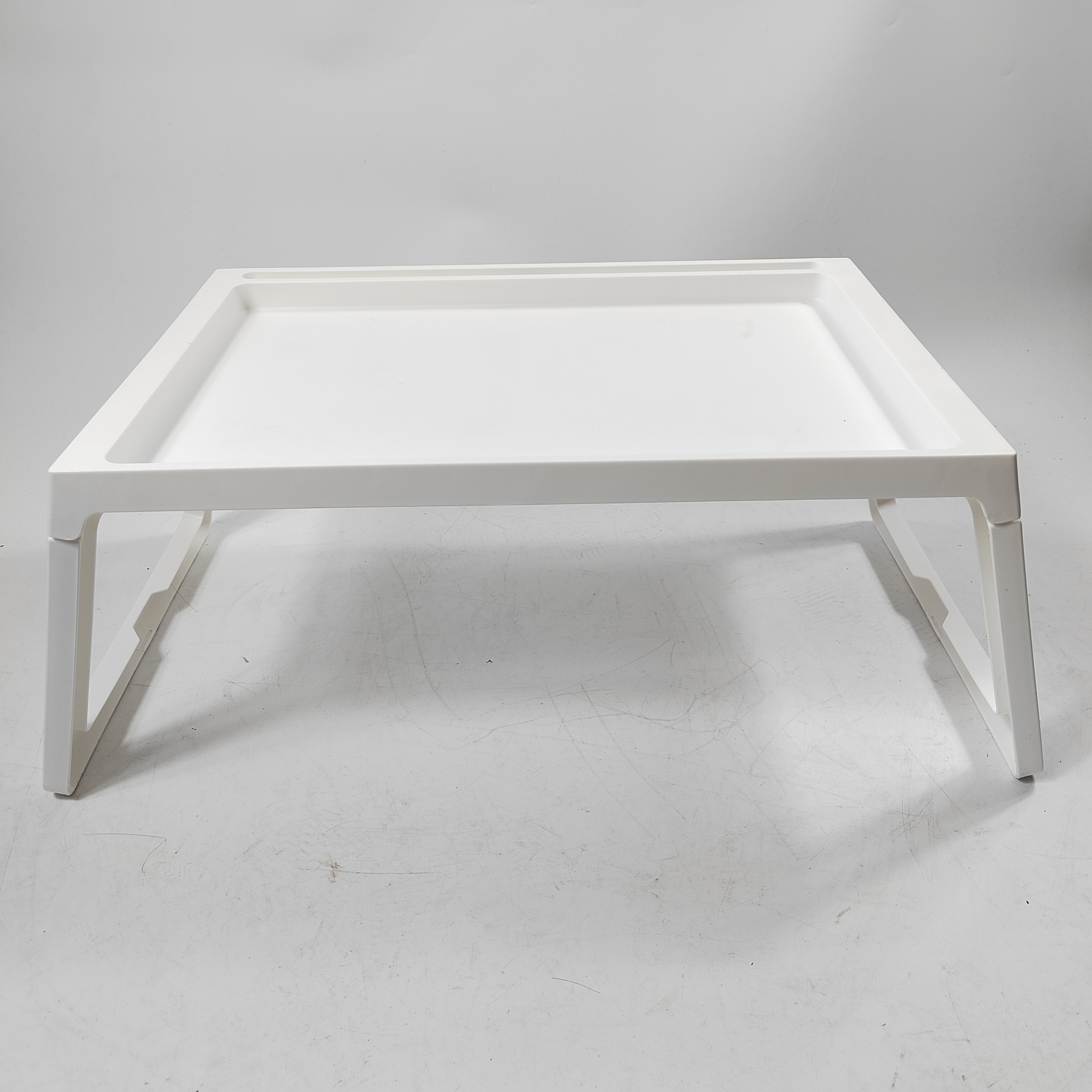 Ouvert: 53.5*35.5*26CM fermer: 53.5*35.5*5CM