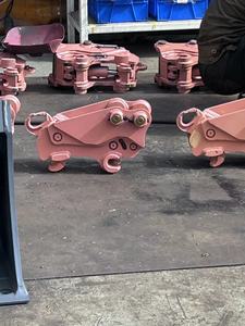 Kipp kupplungs bagger Hydraulisches Kippen Schnell kupplung Hydraulische Schnell kupplung für 0,8-40t Bagger - Product Image 4