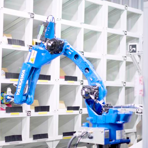 Robot de manipulación Yaskawa GP12 con sistema de visión 3D para automatización de selección de rodamientos aleatorios - Product Image 2