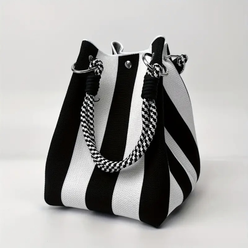 Rayures noires et blanches
