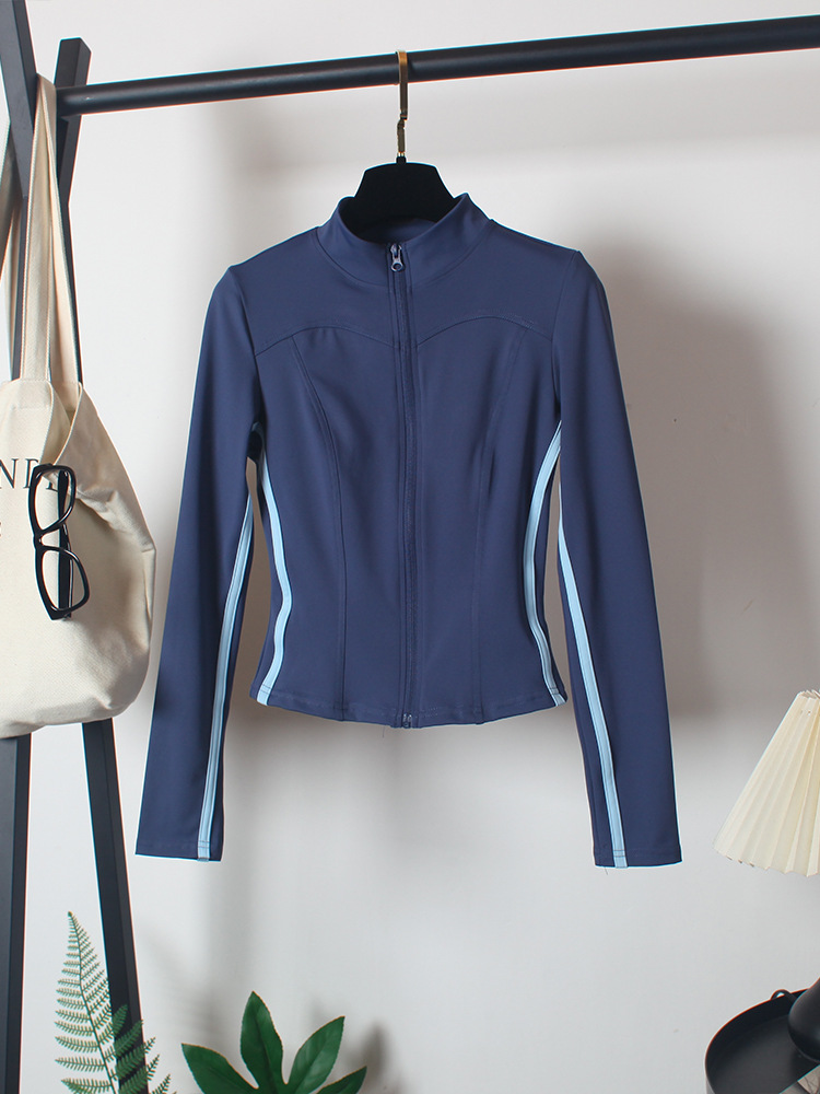 เสื้อคลุมสีฟ้า