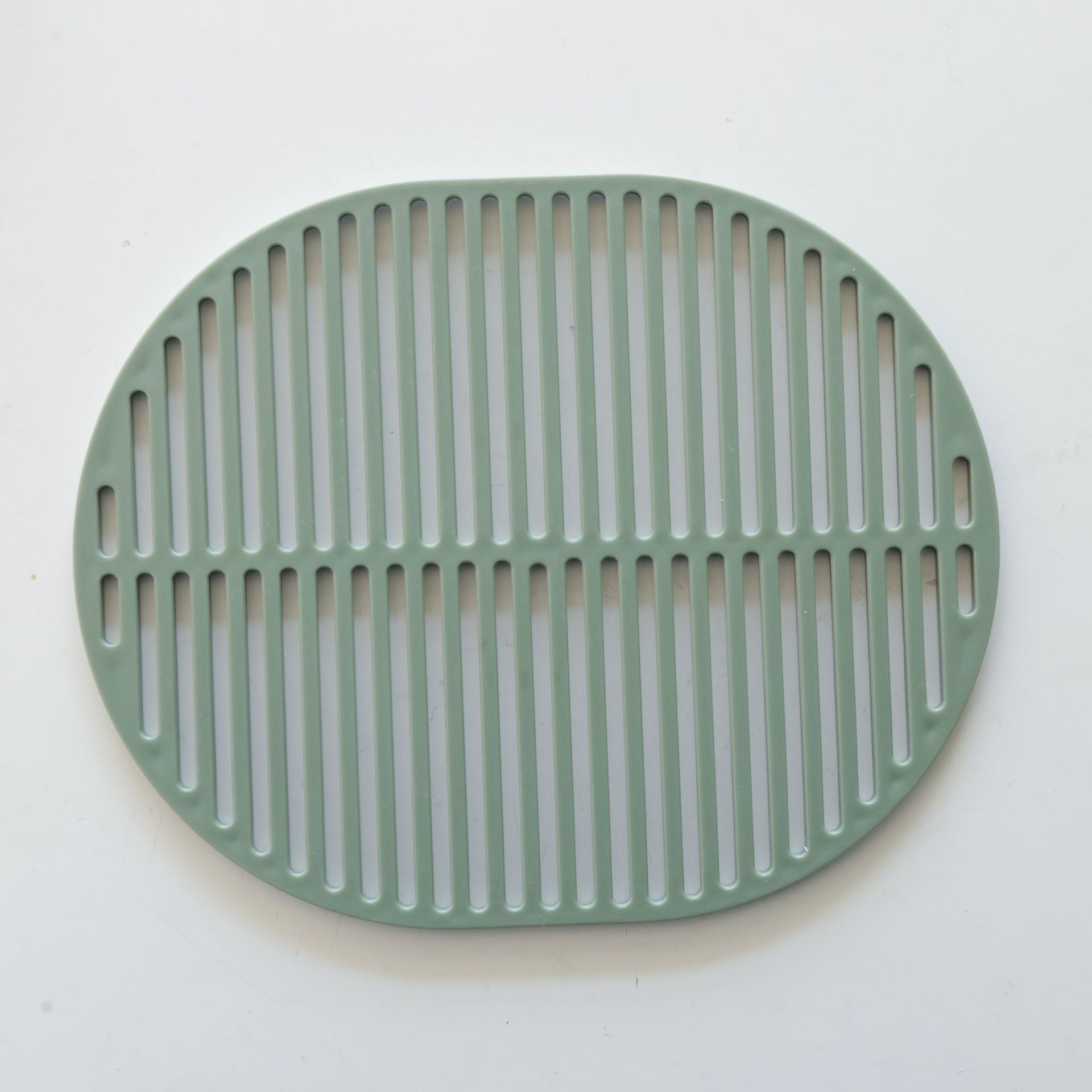 Green oval lines