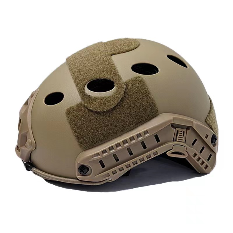 Casco marrón ventilado (resistente a impactos)