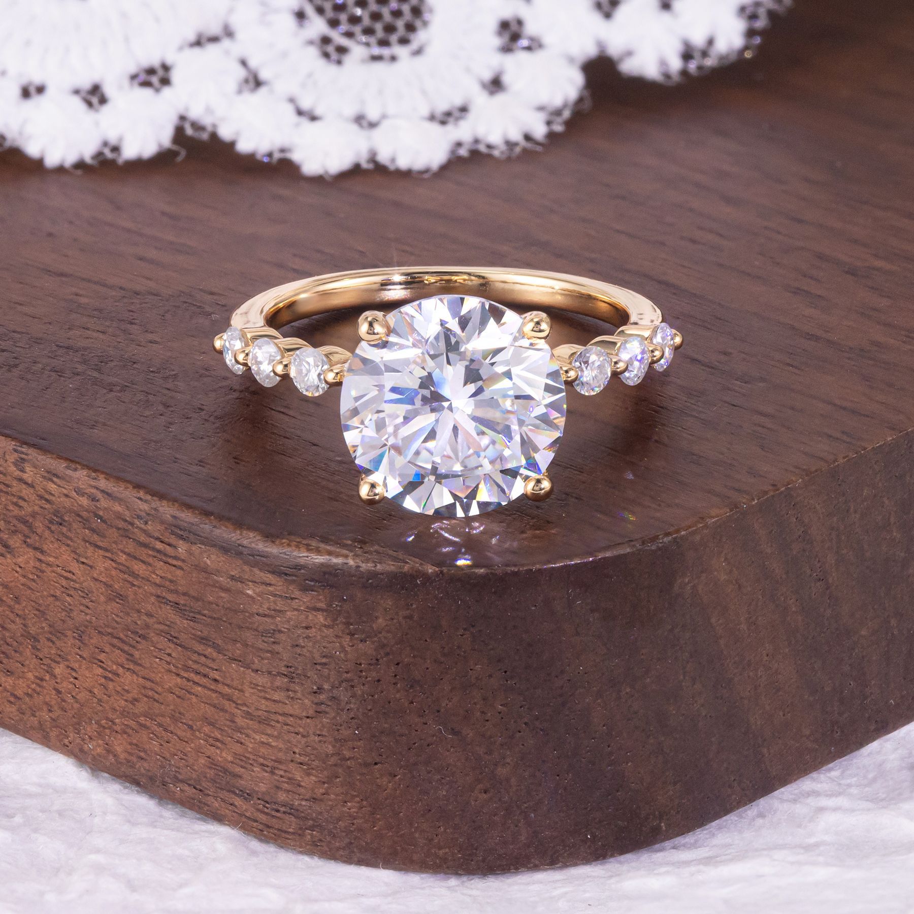 Bague ronde en moissanite 4 carats