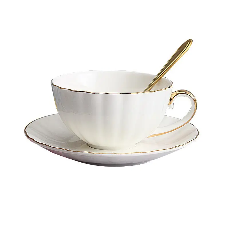 สไตล์อังกฤษถ้วยกาแฟเซรามิกถ้วยชาและจานรองชุดที่มีมือวาดทอง
