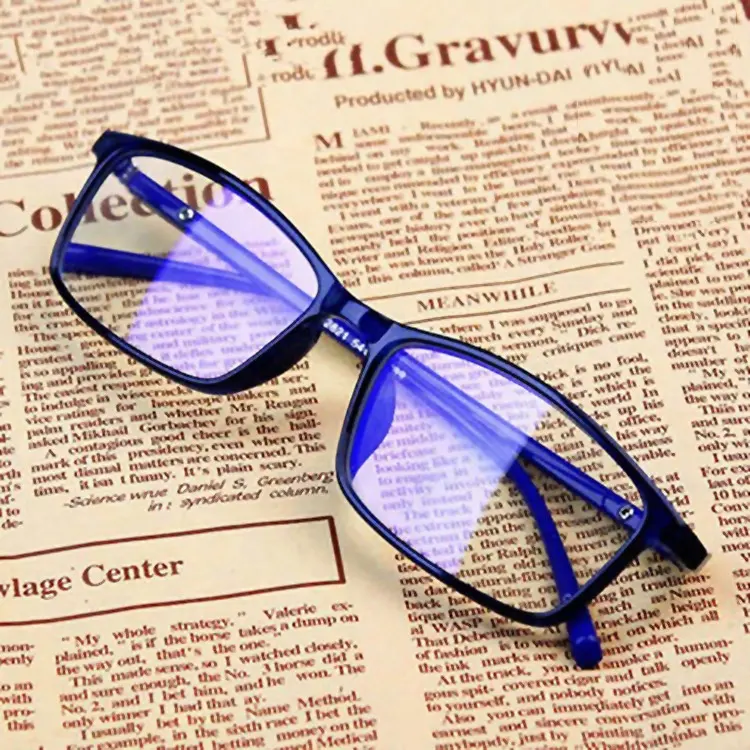 Gafas cuadradas pequeñas a la moda baratas al por mayor, gafas de lectura con luz azul progresivas ópticas personalizadas para hombres y mujeres