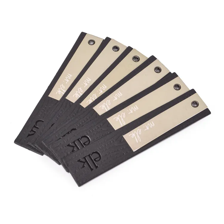 Grosso pendurar etiquetas impressão personalizada impressa preta cartão hangtags para a própria roupa logotipo