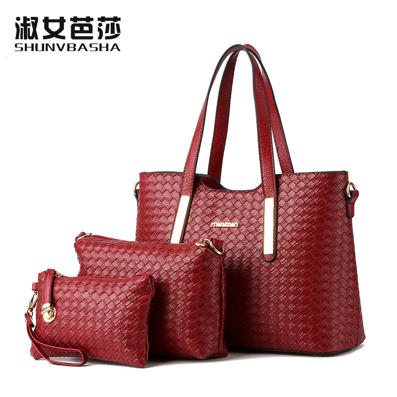 สีเขียวม่วง