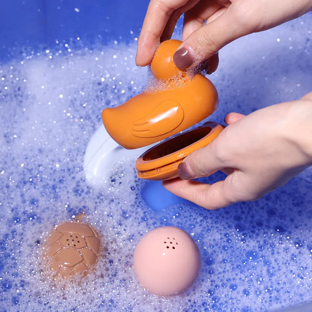 Bak mandi silikon balita, mainan gelembung paus, semprotan air, Set mainan mandi bayi silikon kustom untuk balita