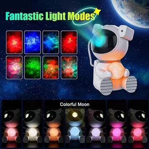 Astronot atmosfer lamba LED ışık kaynak gece lambası Robot oturma duruş sarılma ay yıldızlı gökyüzü projeksiyon masa lambası çocuklar - Product Image 2