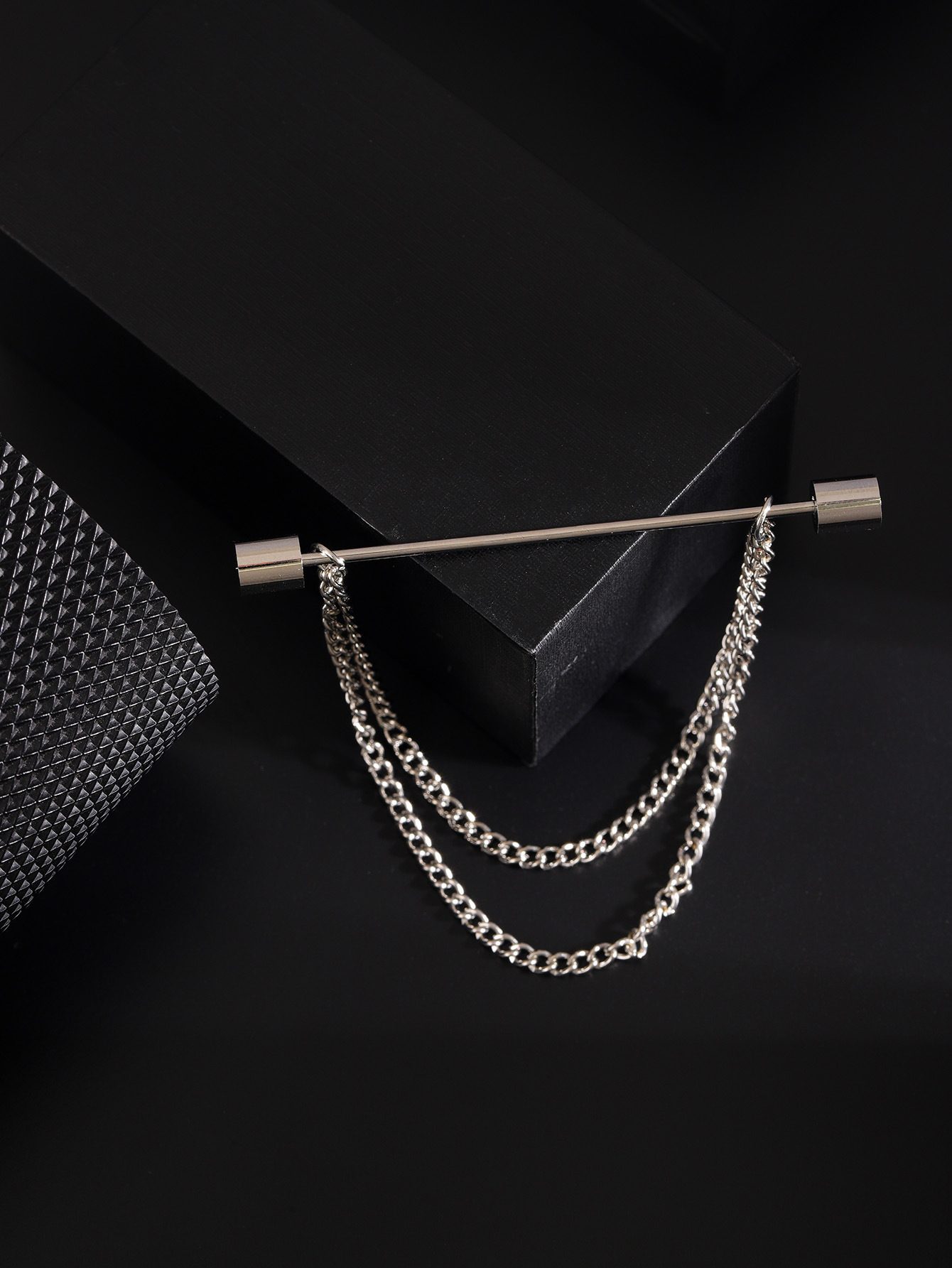 Smooth cylindrical silver belt chain