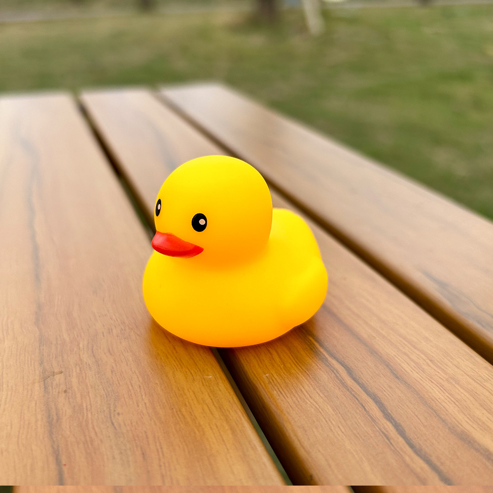 N ° 8 jaune canard
