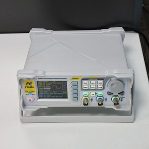 FY6900 Industrial Arbitrary Wave Gen - 99 Wellenformen und PSK-Modulation für QA-Tests