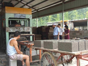 La più redditizia linea di produzione altamente redditizia macchinari ShengYa QT4-15 cementare la produzione automatica di blocchi di calcestruzzo - Product Image 6