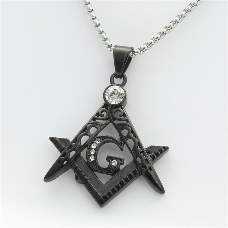Pendentif noir (sans chaîne)