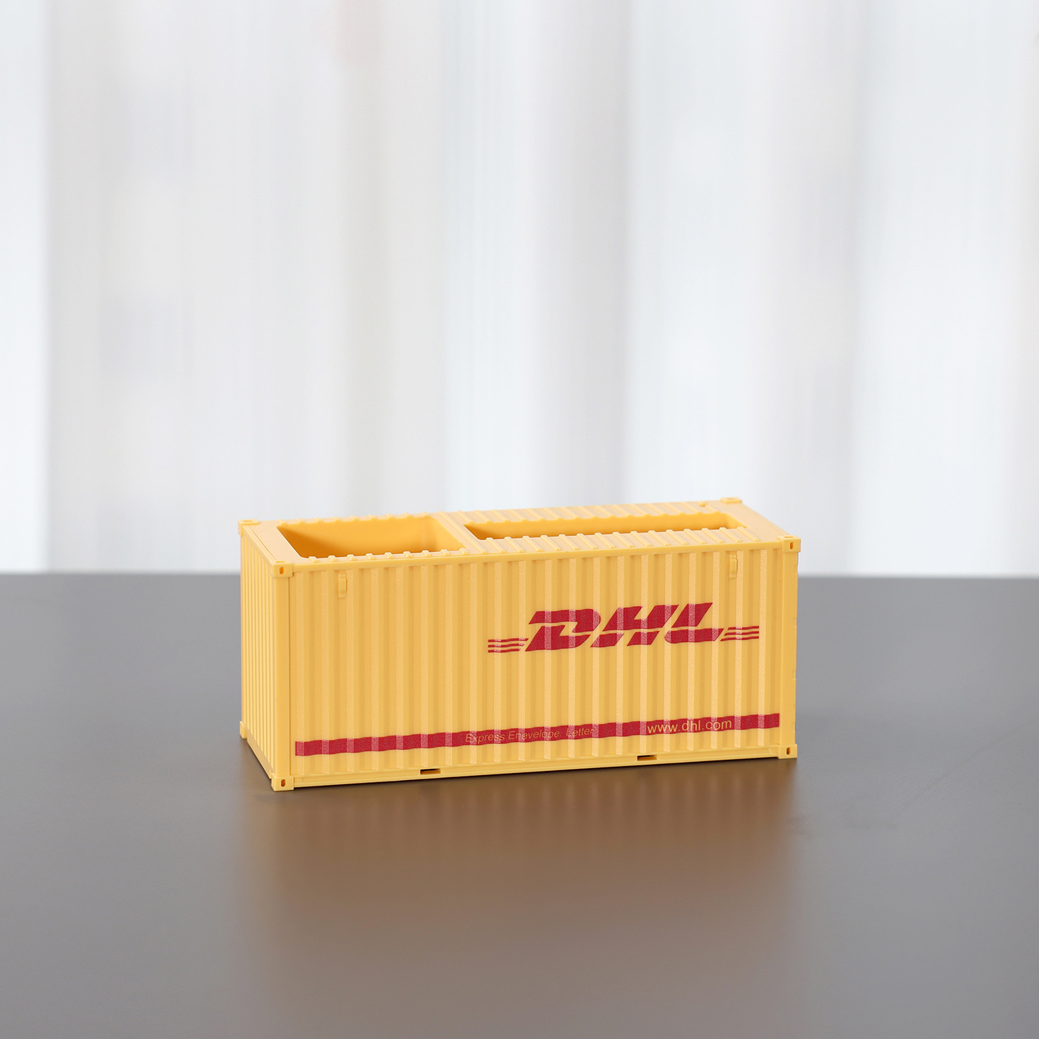 DHL jaune
