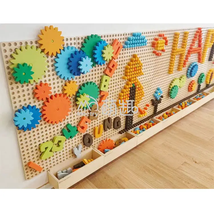 Moetry Custom Design Kids STEM Wall Game pannello da gioco da parete in legno con blocchi di costruzione EVA Gear