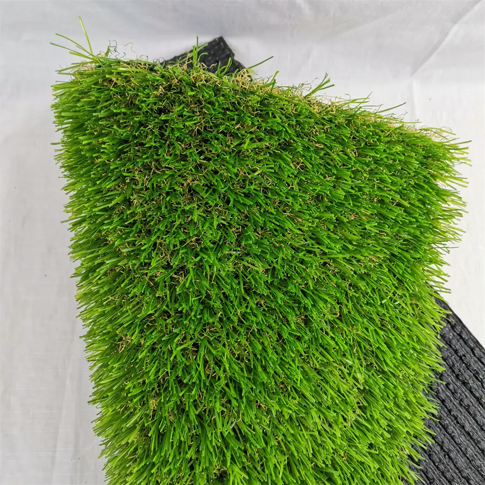 Köpek dostu özelleştirilmiş boyut çim yapay çim bahçe için sentetik çim PET