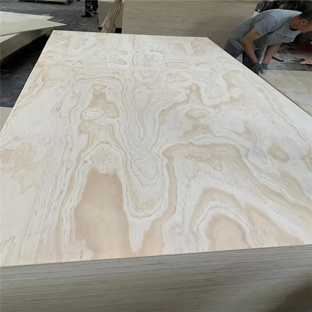 Good quality laminated pine wood veneer plywood board poplar core sheet for cabinet