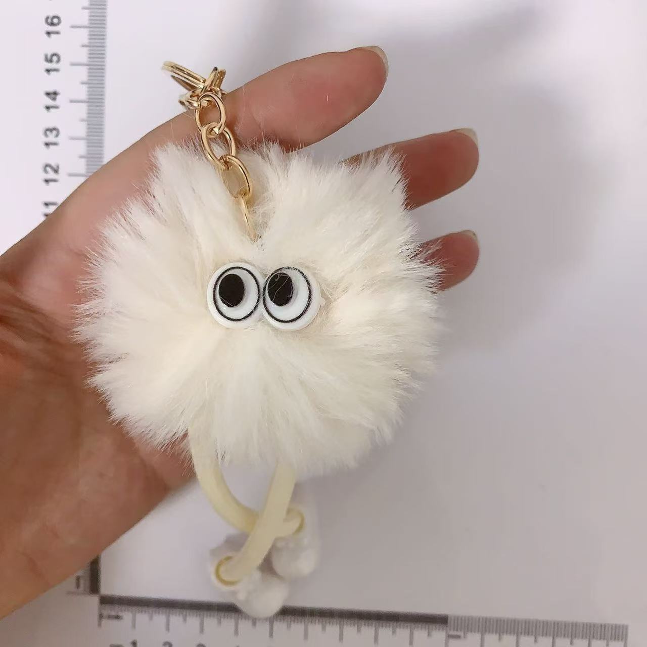 Estilo de pierna colgante blanco
