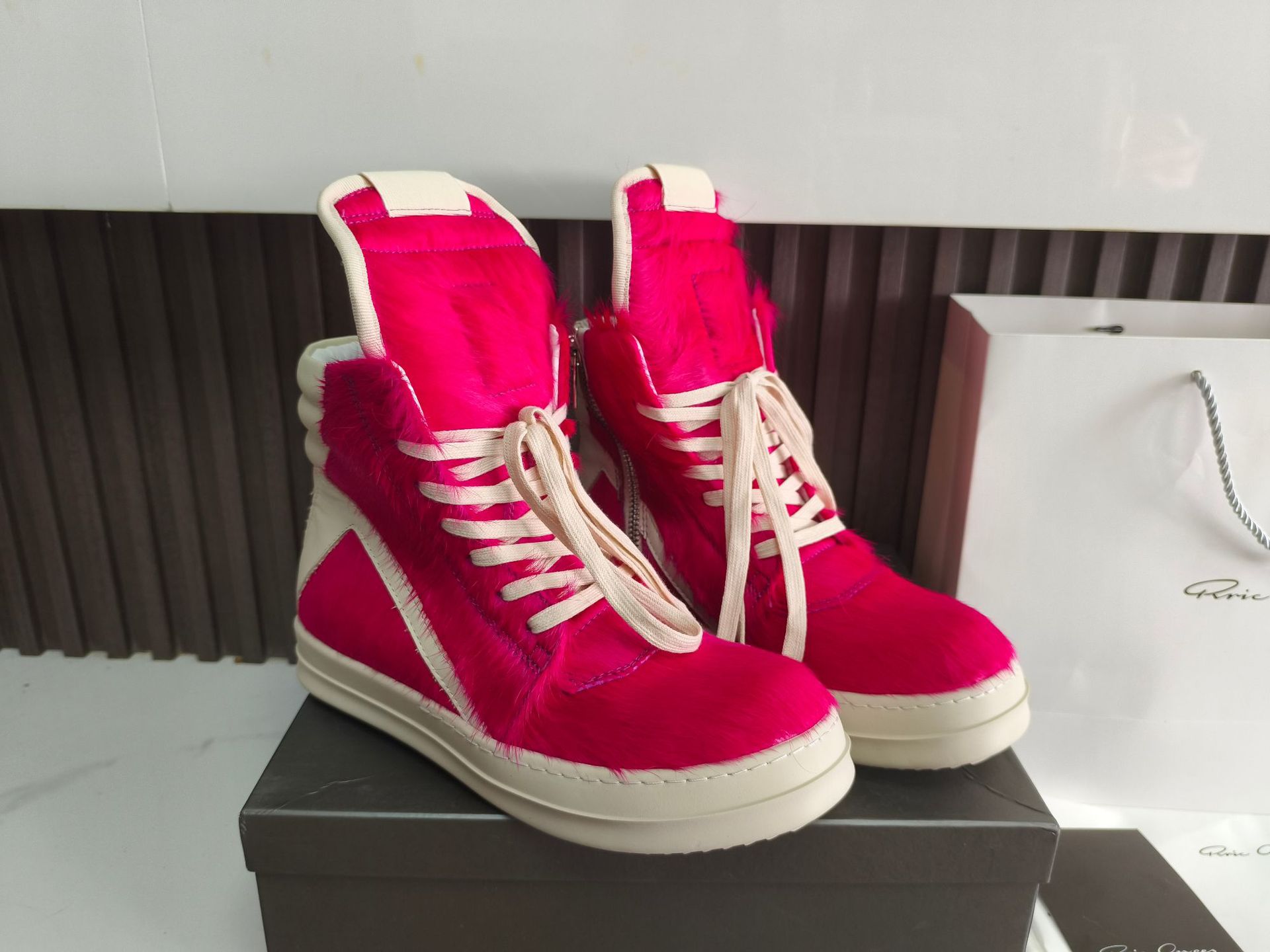 Rose red