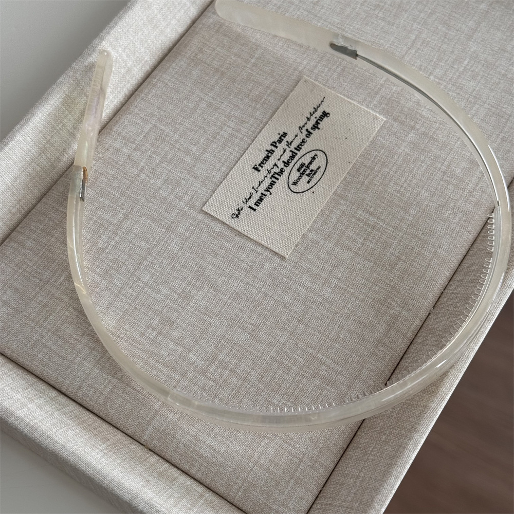 Base acetate hoop-mermaid white