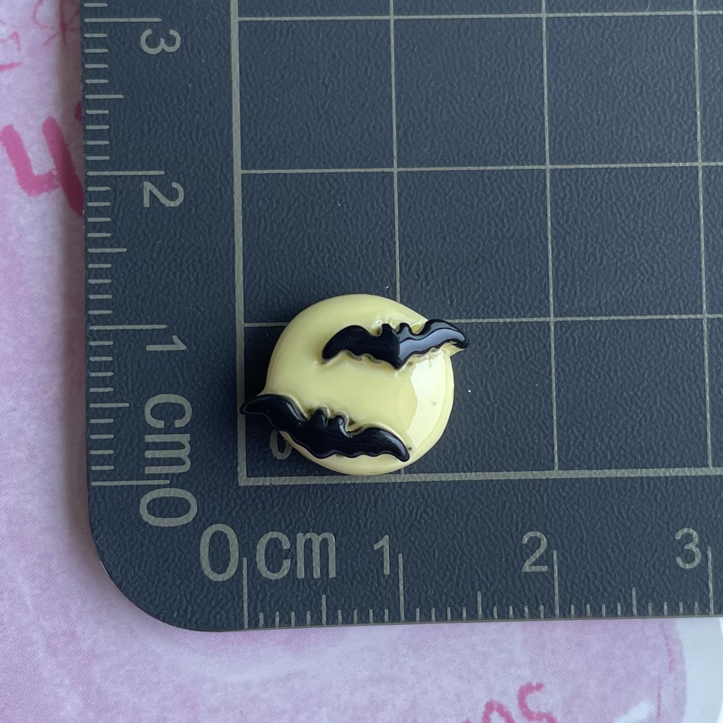 09 bat yellow moon mini