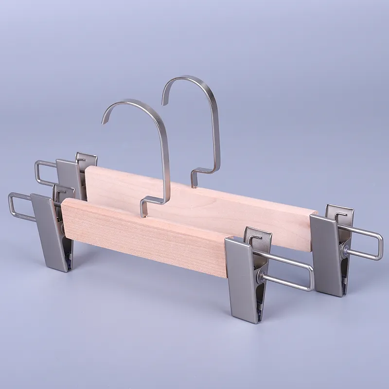wholesale factory supply cabide de madeira wood trouser hanger with non slip clips