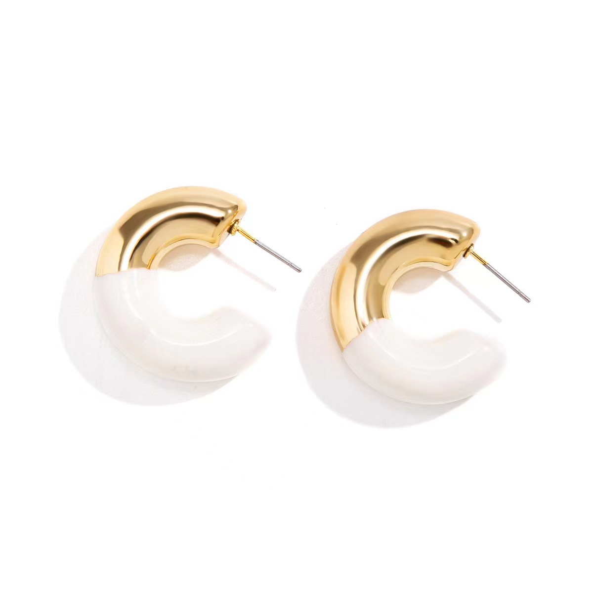 White earrings 30mm