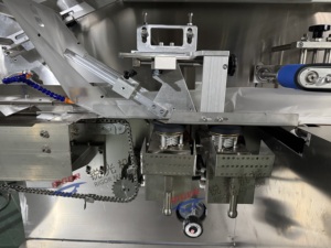 Intelligent Wet Wipe Packaging Line - Automatic Angle Insertion and Cutting - Fully <strong>Automated</strong> Packaging <strong>System</strong> - Product Image 5