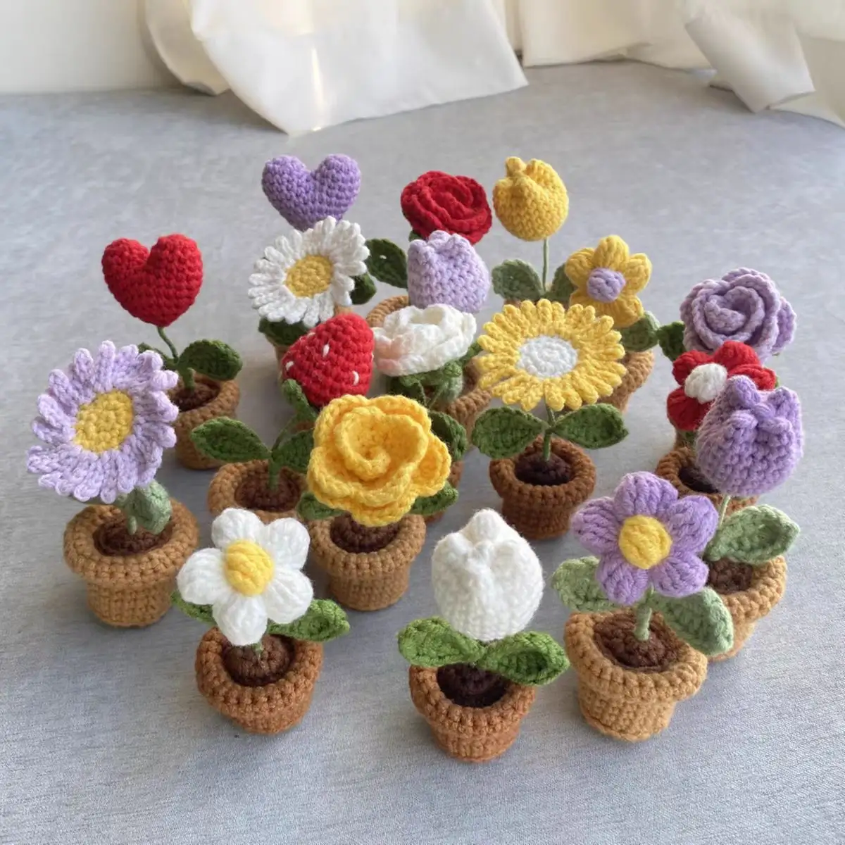 Mini Potted Knitting Flores Adorável Girassol Tulip Rose Pequena Daisy Crochet Homemade Office Decoração Decoração Do Carro